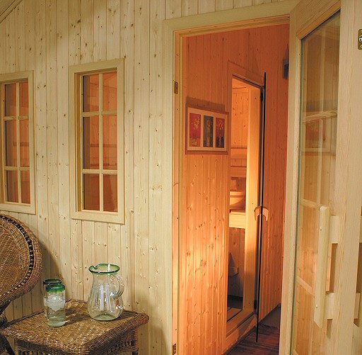 Outdoor Saunas - Metro Series of Traditional Steam Saunas Include A Long List Of Features